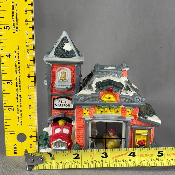 Cobblestone Corners Fire Station Ceramic Christmas Village Holiday Decor Y2K - Picture 14 of 16